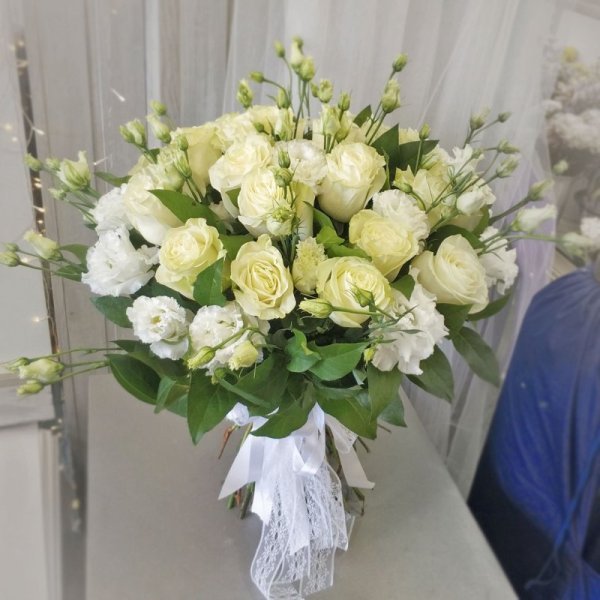 Букет (B 8) из Букет подарочный на свадьбу, Букеты, Розы - Интернет магазин цветов ЭДЕМ в Хабаровске